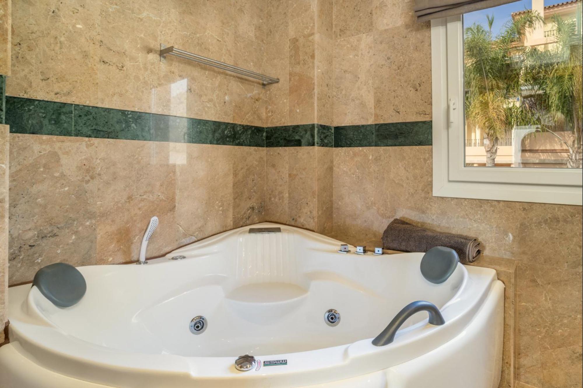 Apartment Lovely Duplex Penthouse With Spectacular Sea View Marbella