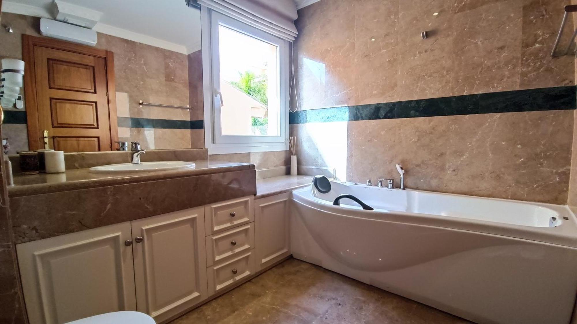 Lovely Duplex Penthouse With Spectacular Sea View Apartment *