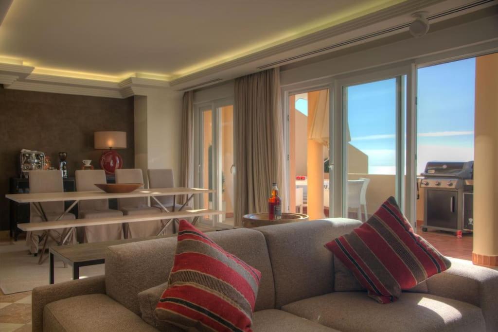 Lovely Duplex Penthouse With Spectacular Sea View *