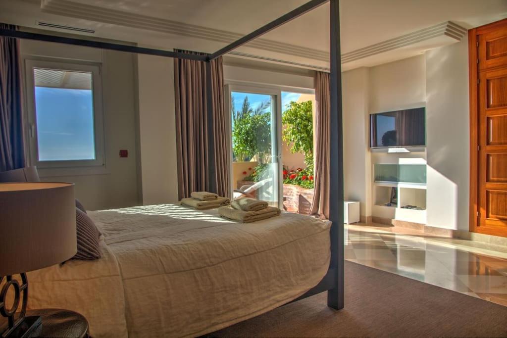 Lovely Duplex Penthouse With Spectacular Sea View *